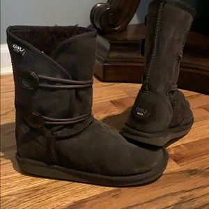 EMU Australia (like UGG) Bootie.   Kids 3 Euro 35